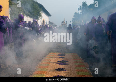 Semaine sainte Procession, Antigua, Guatemala, Amérique Centrale Banque D'Images