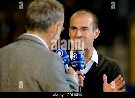 Présentateur de télévision allemande ARD Reinhold Beckmann et plat expert football Mehmet Scholl, championnat d'Europe de Football UEFA 2012 Banque D'Images