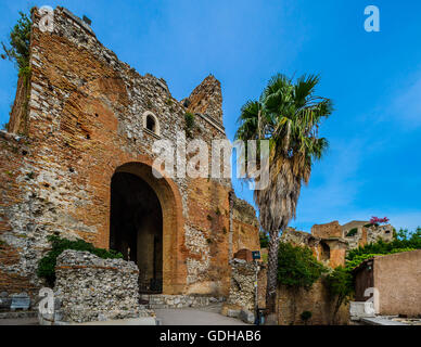 Italie Sicile Taormina les vestiges archéologiques du théâtre grec Banque D'Images