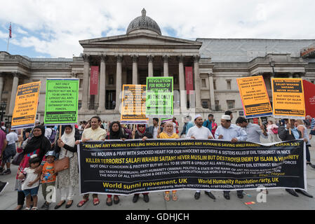 Londres, Royaume-Uni. 17 juillet 2016. Les membres de l'Organisation mondiale du mouvement sunnite se rassembler à Trafalgar Square pour protester contre les atrocités commises par les islamistes. Crédit : Stephen Chung / Alamy Live News Banque D'Images