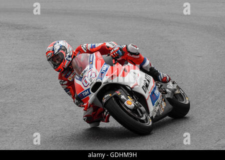 Hohenstein Ernstthal, Allemagne. 17 juillet, 2016. (Allemagne ) 17.07.2016, GoPro Motorrad Grand Prix Deutschland Sachsenring, Moto GP, Andrea Dovizioso de l'Italie et l'équipe Ducati chevauche son vélo pendant la course MotoGp de l'allemand au cours de la MotoGP de Deutschland (photo de Marco Iorio) Crédit : marco iorio/Alamy Live News Banque D'Images