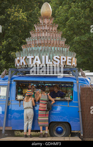 Henham Park, Suffolk, UK. 17 juillet, 2016. Van - Le cocktail 2016 Latitude Festival, Henham Park, dans le Suffolk. Crédit : Guy Bell/Alamy Live News Banque D'Images