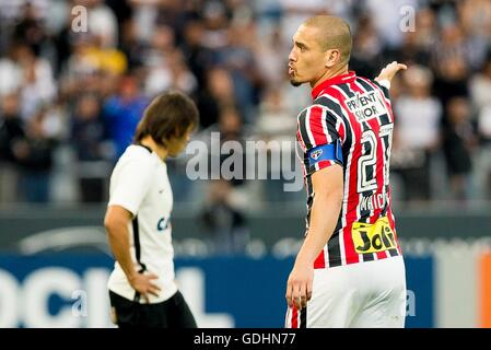 Sao Paulo, Brésil. 17 juillet, 2016. Maicon pendant le match entre les Corinthians et São Paulo Futebol Clube a tenu à l'Aréna Corinthiens, Zone de l'Est de Sao Paulo. Le classique n'est valable que pour le 15ème tour du Brasileir ?o 2016 Chevrolet. Crédit : Foto Arena LTDA/Alamy Live News Banque D'Images