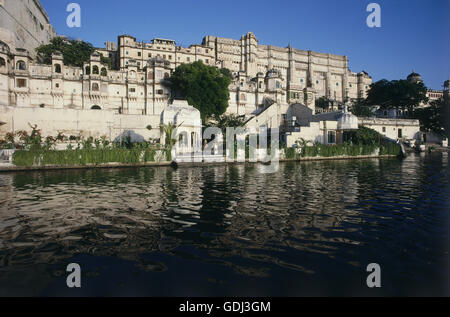 Géographie / voyages, Inde, Udaipur, bâtiment, palais de la ville et le lac Pichola, Banque D'Images