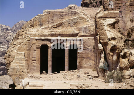 Géographie / voyages, Jordanie, Petra, bâtiments, garden tomb, vue extérieure, Additional-Rights Clearance-Info-Not-Available- Banque D'Images