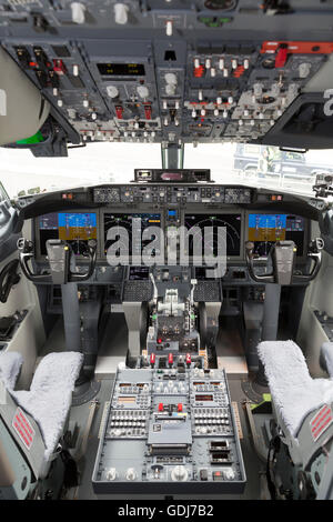 Le nouveau pont de vol Boeing 737 Max. Banque D'Images