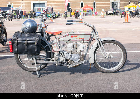 Vintage Harley Davidson moto 11F à la VMCC Banbury Exécuter. Banbury, Oxfordshire, Angleterre. Banque D'Images