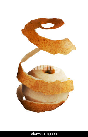 Peler les poires chinois sur fond blanc. L'illustration est Hallowtide streak. Isolé sur blanc avec des chemins de travail. Banque D'Images