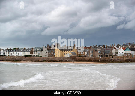 Le village côtier de Fife d'Elie. Plage d'Earlsferry. Les résidences secondaires représentent 37 % de tous les logements disponibles à Elie et à Earlsferry. Banque D'Images