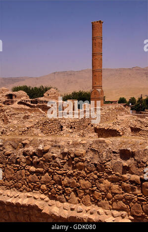 La mosquée Ulu (Big), Hasankeyf, Turquie. Avec pas d'autres inscriptions, il n'est pas connu exactement quand et par qui la mosquée fut construite. Cependant, on pense qu'il date de la période de l'Ayyoubides qui par la suite ont restauré la mosquée dans les années Banque D'Images