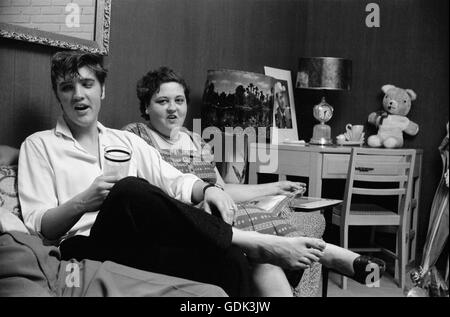 Elvis Presley avec sa mère Gladys Banque D'Images