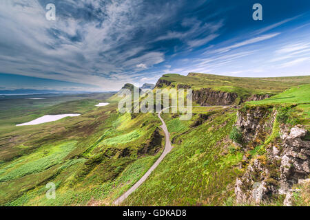 Partie nord-ouest de Quiraing Hill - La Table, sur l'île de Skye en Ecosse Banque D'Images