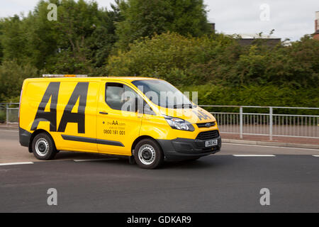 AA jaune van au Tram dimanche un festival de transports qui s'est tenue dans la ville balnéaire de Fleetwood, Lancashire, UK Banque D'Images