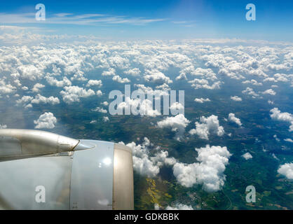 Vue aérienne, les cumulus sur Rheinland-Pfalz, les moteurs à réaction, voir d'un Boing, Idar-Oberstein Allemagne Rhénanie-palatinat Banque D'Images