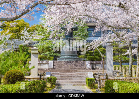 De Arashiyama, Kyoto, Japon temple printemps feuillage. Banque D'Images