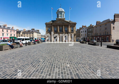 Kelso Square et hôtel de ville des Scottish Borders, Scotland, UK Banque D'Images