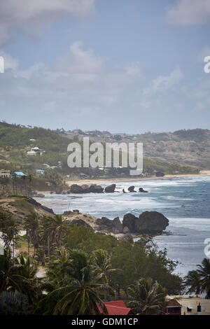 Les Petites Antilles La Barbade paroisse Saint Michael West indies Bridgetown Barbade capitale golden sand beach avec grande pierre ro Banque D'Images