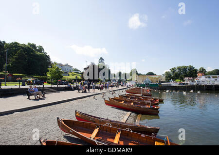 Le lac Windermere, Cumbria, Royaume-Uni. 19 juillet, 2016. Le lac Windermere Sex matin ensoleillé de la Bowness Bay sur le lac Windermere Crédit : Gordon Shoosmith/Alamy Live News Banque D'Images