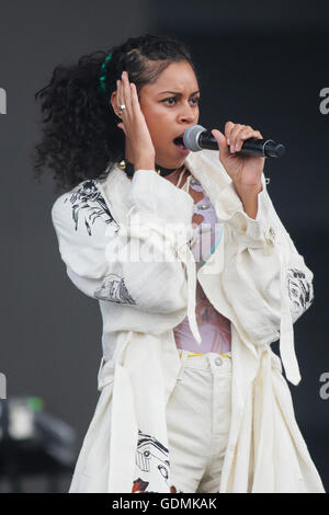 Alunageorge effectue au Festival d'été de Québec, dans la ville de Québec le mercredi 13 juillet, 2016. Banque D'Images