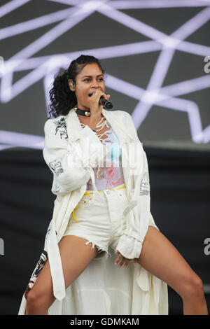 Alunageorge effectue au Festival d'été de Québec, dans la ville de Québec le mercredi 13 juillet, 2016. Banque D'Images