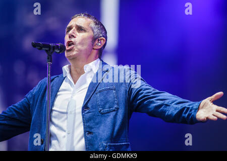 Julien Clerc en prestation au Festival d'été de Québec, dans la ville de Québec, le jeudi 14 juillet 2016. Banque D'Images