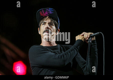 Red Hot Chili Peppers en prestation au Festival d'été de Québec, dans la ville de Québec, le samedi 16 juillet 2016. Banque D'Images