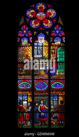 L'image miraculeuse de Marie à Absam, vitraux dans Kirche Votiv (l'Église Votive) à Vienne, Autriche Banque D'Images