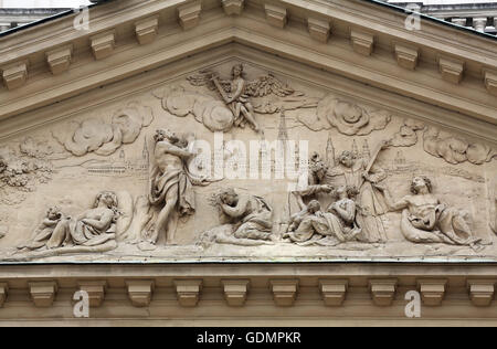 Les détails architecturaux sur la célèbre Karls kirche à Vienne, Autriche, le 10 octobre 2014 Banque D'Images