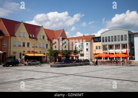 Place du marché avec l'hôtel de ville, Luebben, forêt de Spreewald, Spree, Brandebourg Banque D'Images