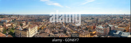 Vue sur le sud-est de la ville de Vérone de Torre dei Lamberti Banque D'Images