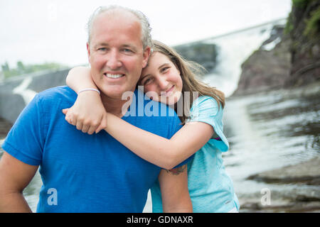 Père et fille à l'extérieur Banque D'Images