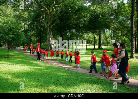 Des activités parascolaires, de l'éducation préscolaire, l'enfant dans la construction de l'équipe de l'indépendance à Green Park Palace Banque D'Images