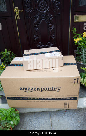 Amazon Pantry est ouvert aux membres Premier au Royaume-Uni qui paient une redevance annuelle de 79 € Banque D'Images