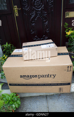 Amazon Pantry est ouvert aux membres Premier au Royaume-Uni qui paient une redevance annuelle de 79 € Banque D'Images