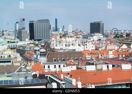 Le panorama tour nord de la cathédrale Saint-Étienne de Vienne : Tour du Danube, Media Tower, Tour, tour de conception DC, IZD Tower et Banque D'Images