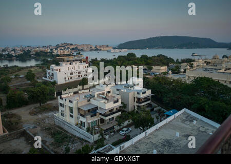 Eyriel ville vue d'Udaipur, Rajasthan, Inde Banque D'Images