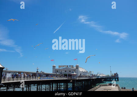 Une vue de l'Palace Pier de Brighton en Angleterre. Banque D'Images