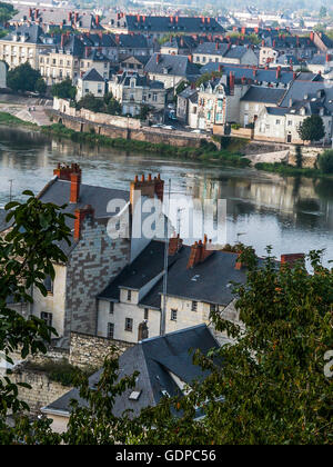 Château de Saumur vue sur la ville et les rives de la Loire, France Banque D'Images