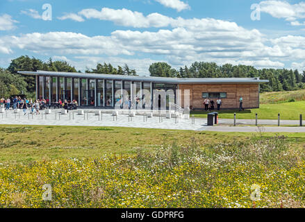 Le nouveau centre d'accueil et café à l'Hélix Le Kelpies park à Falkirk en Écosse Banque D'Images