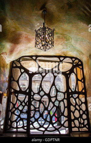 Porte, Casa Mila, de La Pedrera, Barcelone, Catalogne, Espagne Banque D'Images