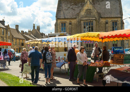 Stow-on-the-Wold une ville dans le Gloucestershire Cotswold England UK le marché Banque D'Images