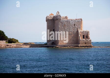 Géographie / voyages, France, Iles de Lerina, Ile Saint Honorat, monastère cistercien, tour fortifiée, , Additional-Rights Clearance-Info-Not-Available- Banque D'Images