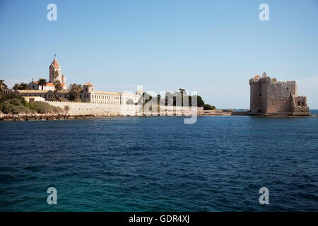 Géographie / voyages, France, Iles de Lerins, l'Ile Saint Honorat, monastère cistercien, tour fortifiée, Additional-Rights Clearance-Info-Not-Available- Banque D'Images