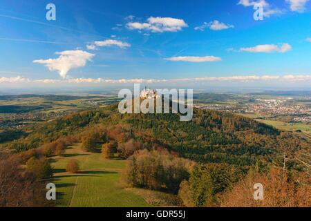 Géographie / voyage, Allemagne, Bade-Wurtemberg, le Château de Hohenzollern, vue de Zeller Horn, près de Hechingen, Additional-Rights Clearance-Info-Not-Available- Banque D'Images