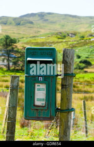 Boîte de poste en milieu rural dans le comté de Donegal, Irlande Banque D'Images