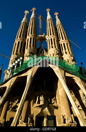 Barcelone, La Sagrada Familia : façade de la Passion Banque D'Images