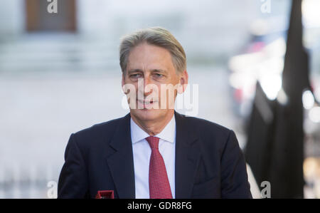 Chancelier de l'Échiquier,Philip Hammond,arrive au 10 Downing Street pour une réunion du Cabinet Banque D'Images