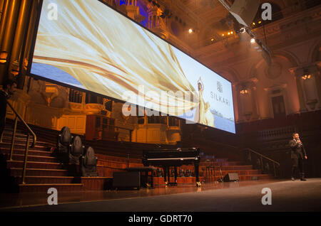 Sydney, Australie - 20 juillet 2016 : Silkari grand lancement de l'événement à l'hôtel de ville de Sydney. Silkari est administré et géré par le Groupe d'investissement visionnaire qui sont connus pour leur propriété haut de gamme. Credit : mjmediabox/Alamy Live News Banque D'Images