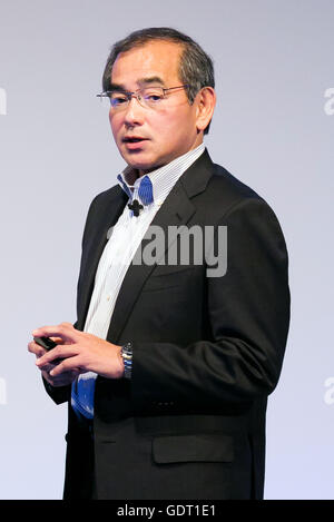 Tokyo, Japon. 21 juillet, 2016. Honda Motor Co., Ltd. de premier dirigeant et administrateur Yoshiyuki Matsumoto, parle lors de la conférence mondiale 2016 SoftBank le 21 juillet 2016, Tokyo, Japon. Masayoshi Son, président-directeur général de SoftBank a parlé de la décision d'acquérir la plus grande entreprise de technologie ARM Holdings Plc, et son objectif de développer une intelligence artificielle avancée en 2018. Honda Motor Co., Ltd. et IBM Watson a également annoncé qu'ils travailleraient conjointement avec SoftBank pour mettre en œuvre la technologie d'intelligence artificielle pour le transport, les communications et les applications informatiques. (Photo de Banque D'Images