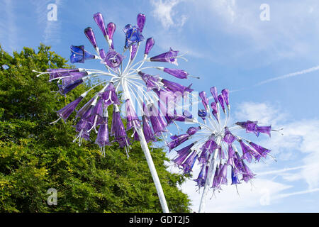 Tatton Park, Londres, UK. 21 juillet, 2016. Le Tatton Park RHS Flower Show, le plus grand événement du nord jardin tenue dans le magnifique parc de 1 000 acres du Cheshire deer park. Pendant près d'une décennie le parc Tatton a offert aux jeunes designers l'occasion incomparable de conception & Construction montrent un modèle afin d'aider à lancer leurs carrières en horticulture. Des centaines d'exposants montreront leurs conceptions de jardin et accessoires pour le millier de visiteurs attendus au cours de l'événement. Credit : Cernan Elias/Alamy Live News Banque D'Images